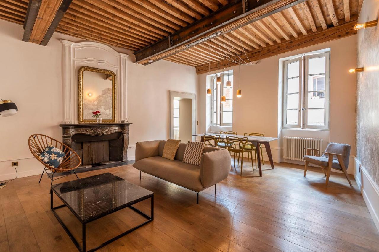 Spacious Apartment Rated 4 Stars In The Heart Of The Old Town Анси Екстериор снимка