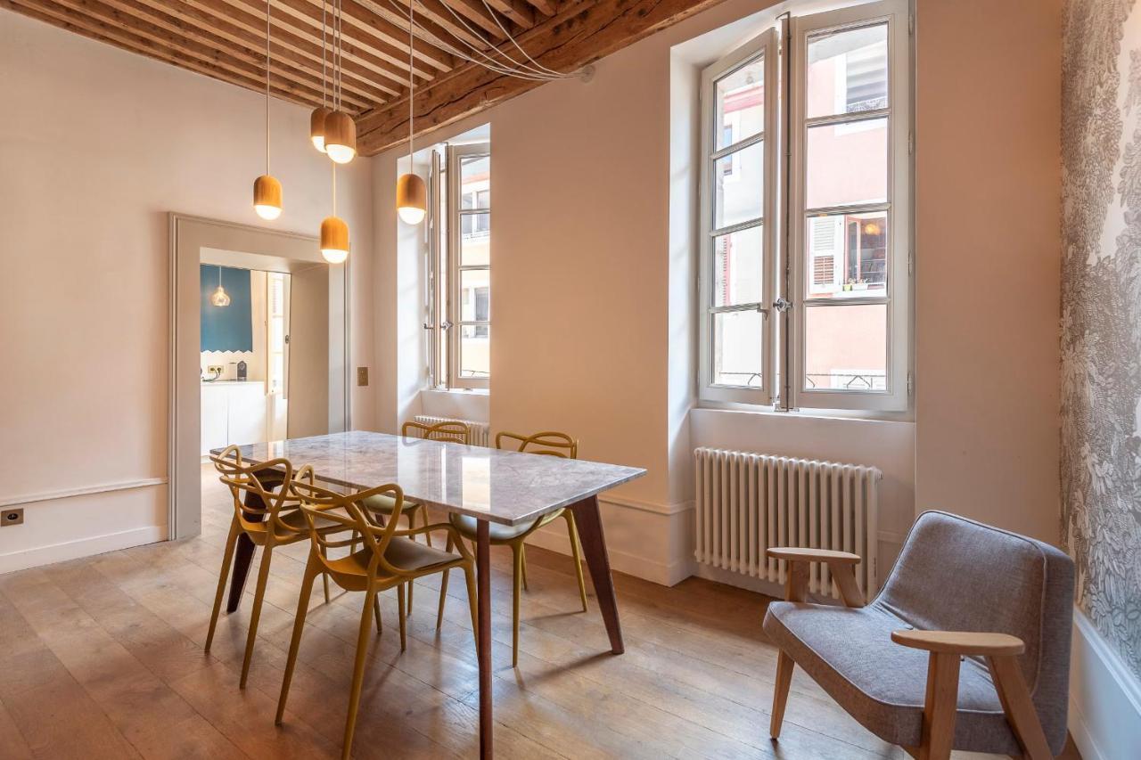 Spacious Apartment Rated 4 Stars In The Heart Of The Old Town Анси Екстериор снимка