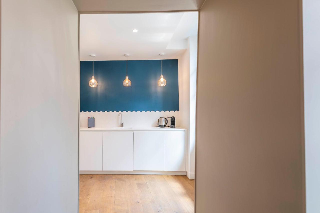 Spacious Apartment Rated 4 Stars In The Heart Of The Old Town Анси Екстериор снимка